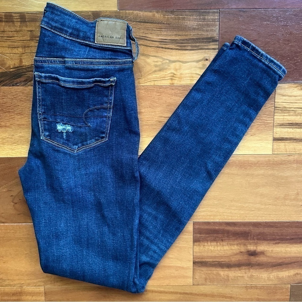 American Eagle Distressed Jegging